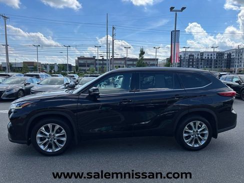 Used 2020 Toyota Highlander Limited AWD/4WD image 4