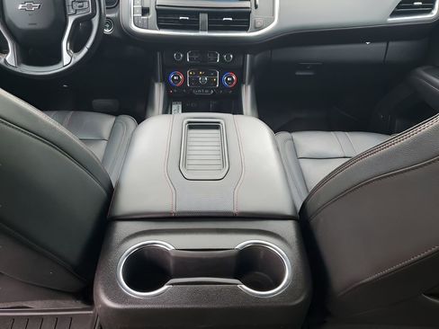 Used 2022 Chevrolet Suburban RST w/ Sport Performance Package image 22