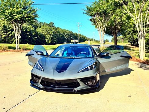 Used 2023 Chevrolet Corvette Stingray Premium Conv w/ Z51 Performance Package RWD image 16