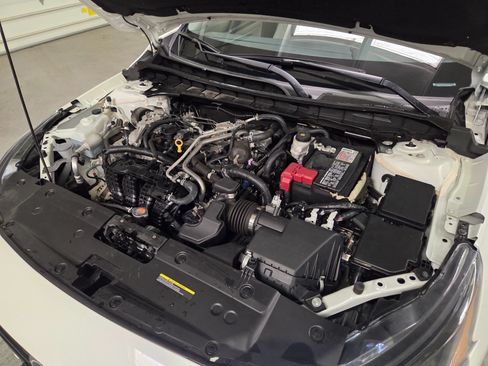 Used 2023 Nissan Altima 2.5 SL FWD image 46