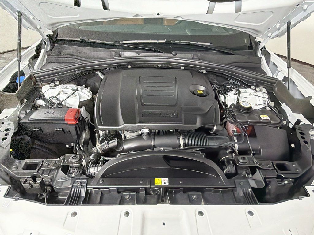 Certified 2026 Jaguar F-PACE R-Dynamic S AWD/4WD image 31