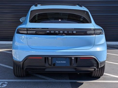 Certified 2026 Porsche Macan Electric RWD image 6