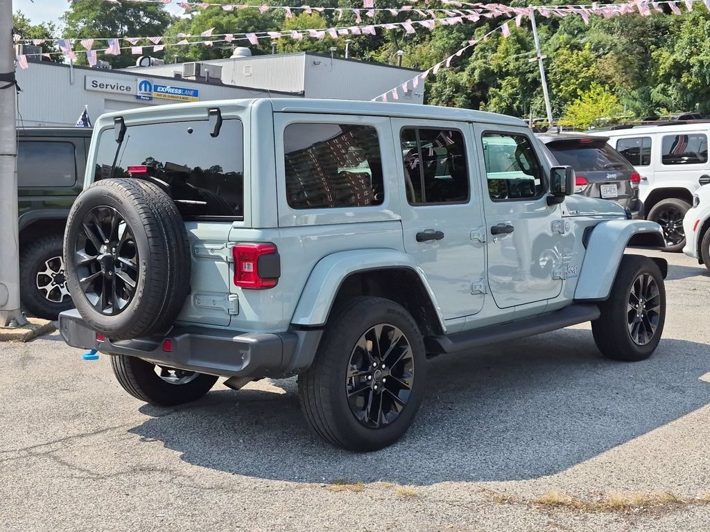 Used 2024 Jeep Wrangler Unlimited Sahara w/ Safety Group AWD/4WD image 5