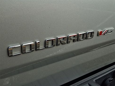 Used 2018 Chevrolet Colorado Z71 image 29