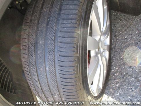 Used 2011 Porsche Cayenne Turbo image 40