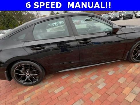 Used 2022 Honda Civic Sport image 2