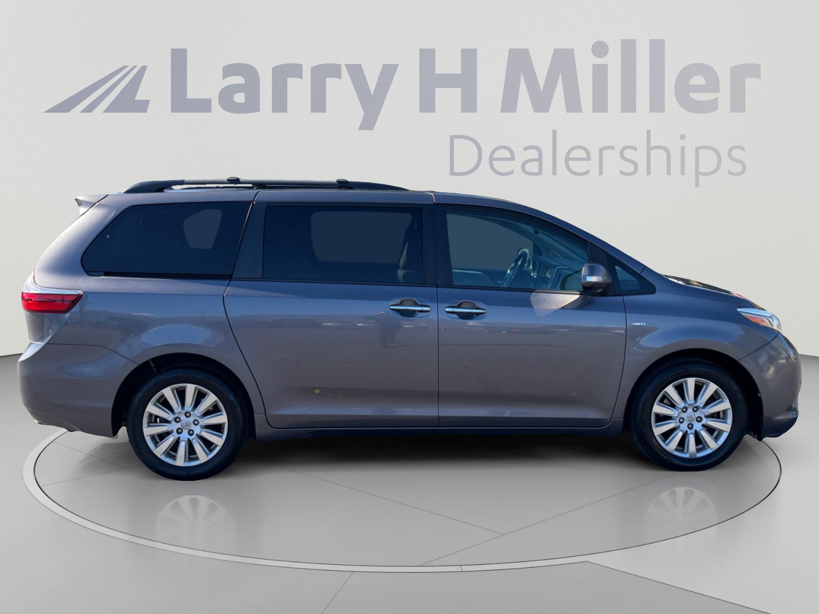 Used 2017 Toyota Sienna Limited AWD/4WD image 6