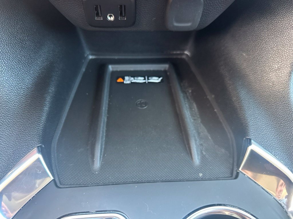 Used 2019 Chevrolet Traverse High Country w/ LPO, Floor Liner Package AWD/4WD image 23