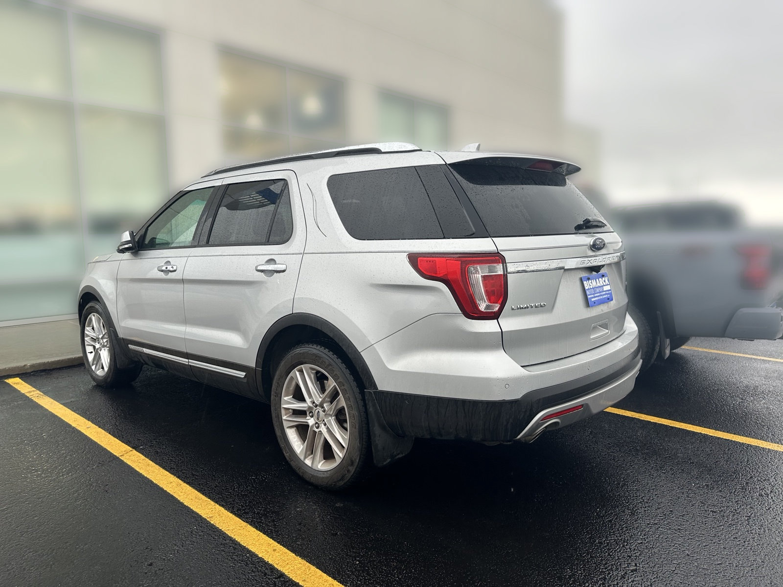 Used 2016 Ford Explorer Limited w/ Equipment Group 301A AWD/4WD image 4