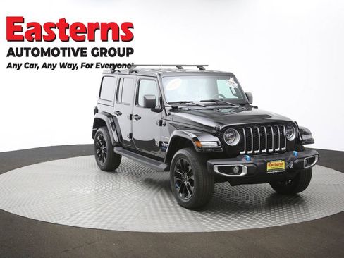 Used 2022 Jeep Wrangler Unlimited Sahara AWD/4WD image 48
