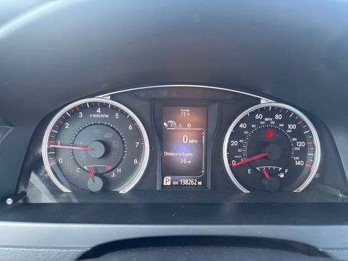 Used 2016 Toyota Camry SE FWD image 14