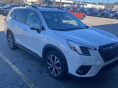 Used 2023 Subaru Forester Limited image 2