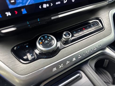 Used 2025 Ford Expedition Platinum AWD/4WD image 71
