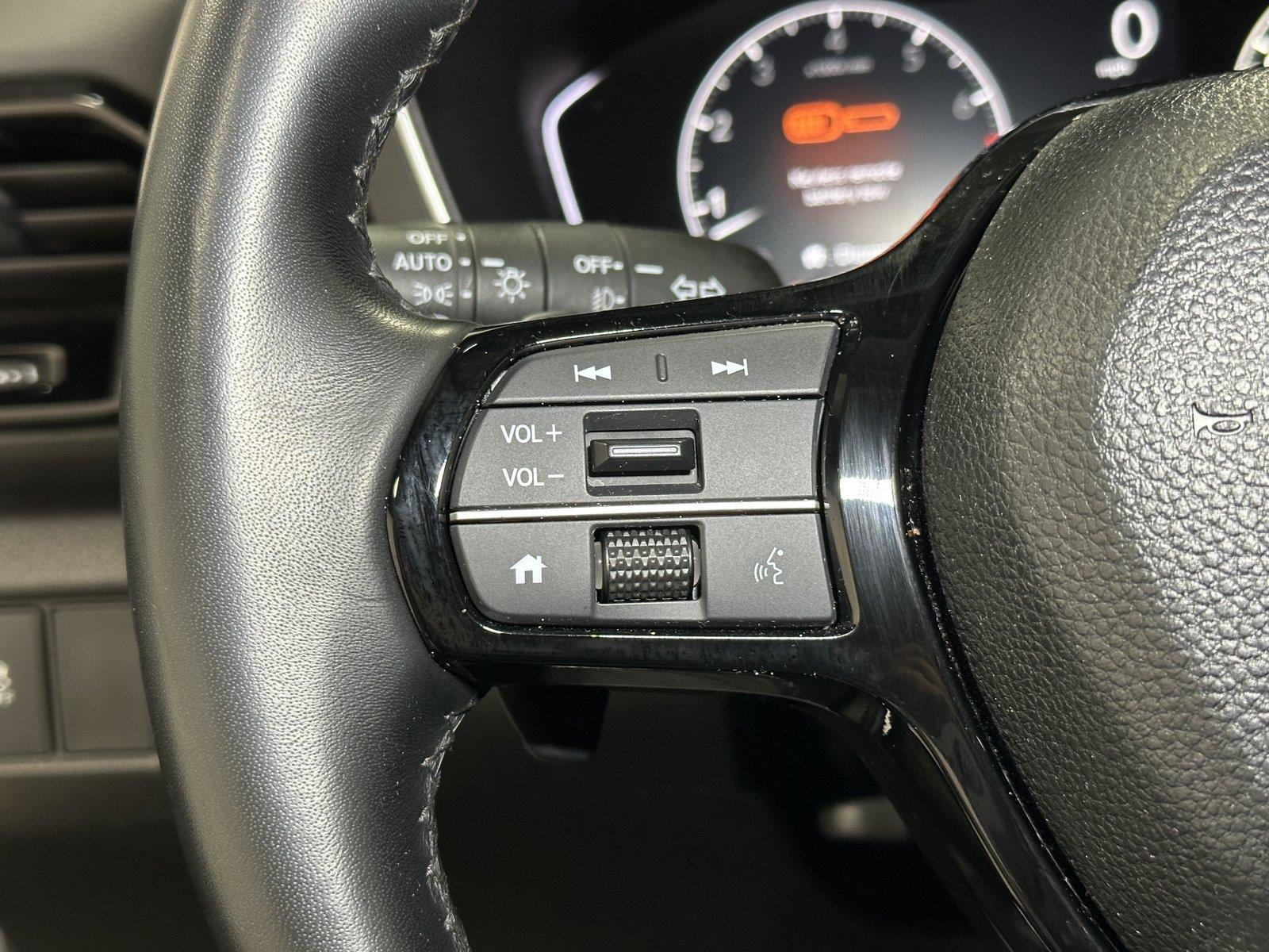 Certified 2024 Honda Pilot Touring image 25