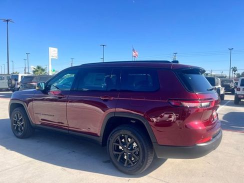 New 2025 Jeep Grand Cherokee L Altitude image 5