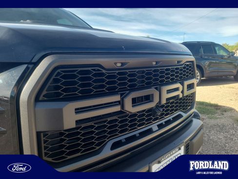 Used 2019 Ford F150 Raptor w/ Equipment Group 802A Luxury AWD/4WD image 23