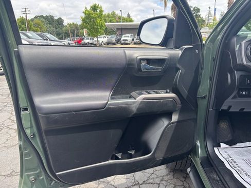 Used 2021 Toyota Tacoma TRD Off-Road AWD/4WD image 21