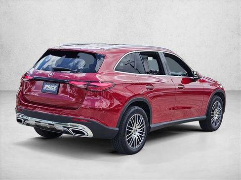 Used 2026 Mercedes-Benz GLC 300 image 5