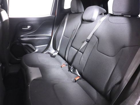 Used 2019 Jeep Renegade Altitude w/ Quick Order Package 2XM image 32