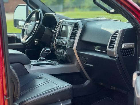 Used 2017 Ford F150 Platinum w/ Equipment Group 701A Luxury AWD/4WD image 29