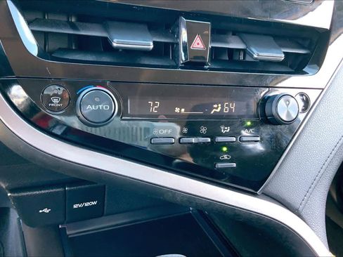 Used 2023 Toyota Camry LE image 31