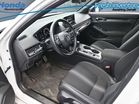 Used 2023 Honda Civic Sport image 16