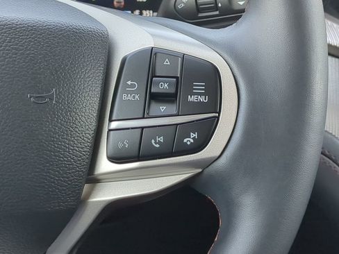 Certified 2025 Ford Explorer Active w/ Active Comfort Package image 24