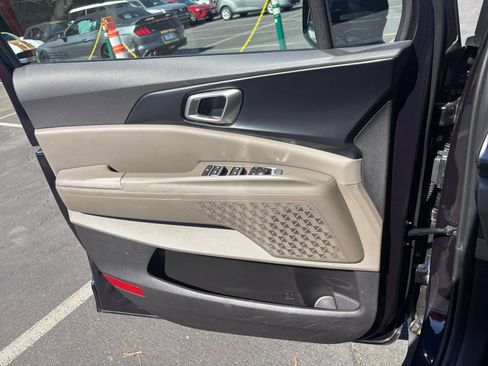 Used 2026 Kia Carnival FWD image 18