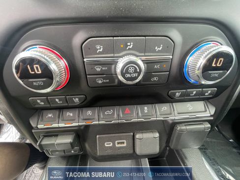 Used 2020 GMC Sierra 1500 AT4 w/ AT4 Premium Package AWD/4WD image 21