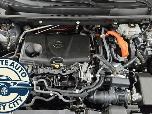 Used 2020 Toyota RAV4 XLE image 36