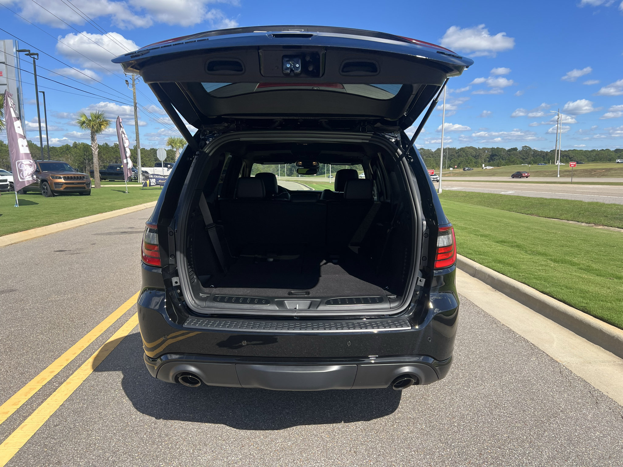 New 2027 Dodge Durango R/T w/ Blacktop Package AWD/4WD image 8