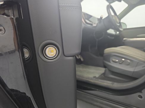 Used 2023 Rivian R1T Adventure AWD/4WD image 30