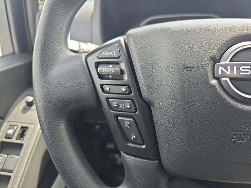 Used 2024 Nissan Frontier SV RWD image 18