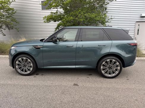 New 2026 Land Rover Range Rover Sport Dynamic SE AWD/4WD image 2