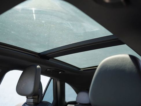 Used 2024 Mercedes-Benz GLC 300 4MATIC w/ AMG Line image 34