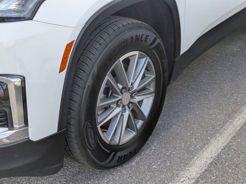 Used 2022 Chevrolet Traverse LT FWD image 5