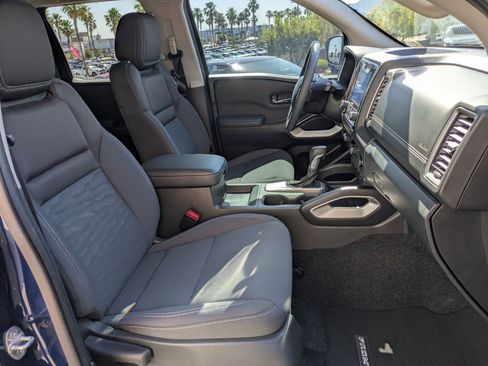 Used 2022 Nissan Frontier SV AWD/4WD image 27