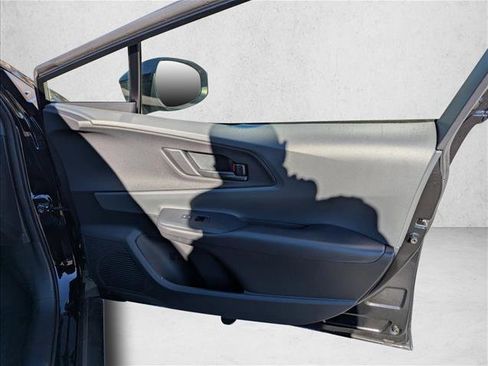 Used 2025 Toyota Prius LE image 23