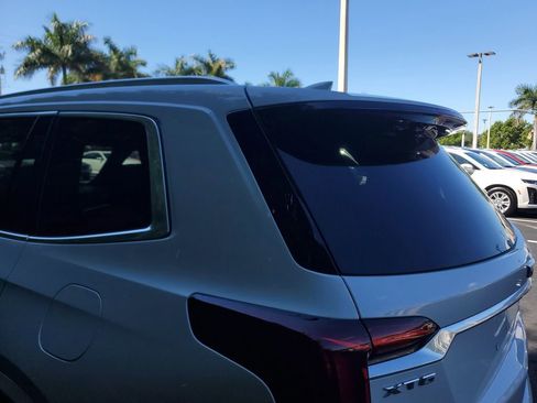 New 2025 Cadillac XT6 Luxury image 13