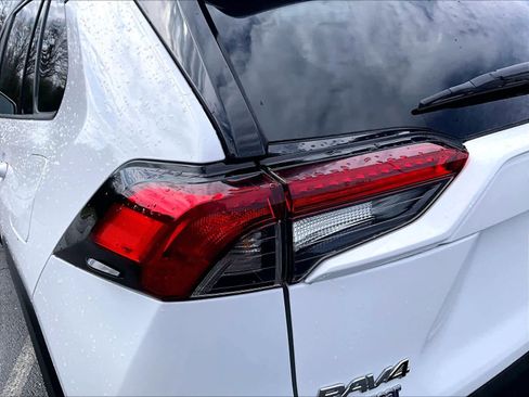 Used 2025 Toyota RAV4 XLE image 34