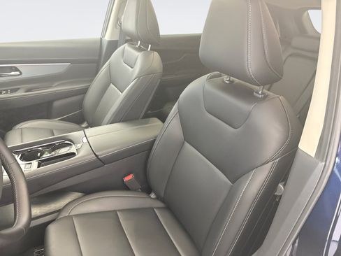 Used 2025 Nissan Murano SL AWD/4WD image 11