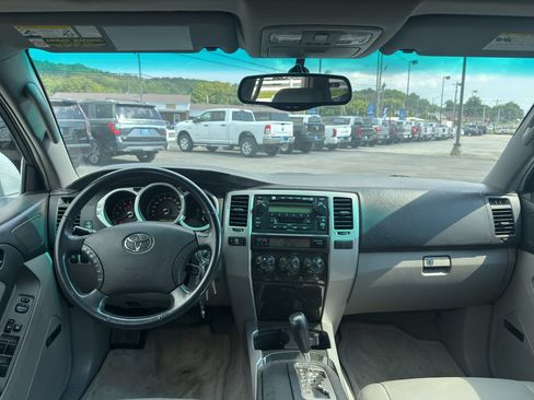 Used 2005 Toyota 4Runner Limited RWD image 15