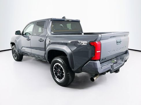 Used 2025 Toyota Tacoma TRD Off-Road AWD/4WD image 5