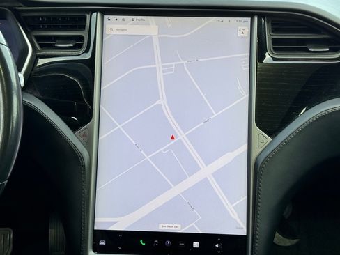 Used 2018 Tesla Model S AWD image 28