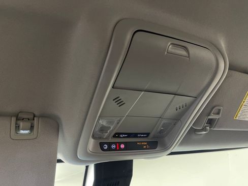 Used 2024 Chevrolet Equinox LT image 28