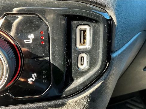 Used 2024 Chevrolet Silverado 2500 LTZ image 32