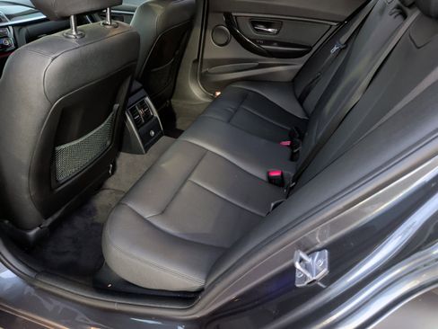 Used 2018 BMW 320i Sedan w/ Premium Package image 35