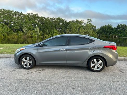 Used 2013 Hyundai Elantra GLS w/ Preferred Pkg FWD image 3