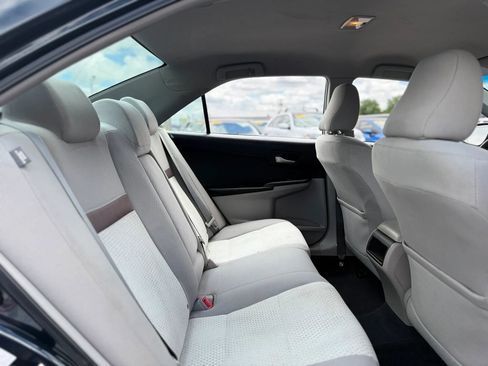 Used 2012 Toyota Camry LE FWD image 38