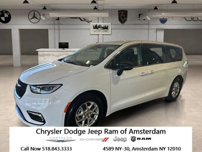Used 2024 Chrysler Pacifica Touring-L